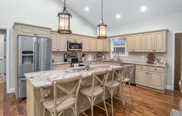 1745 Cold Hill Road, London, KY 40741