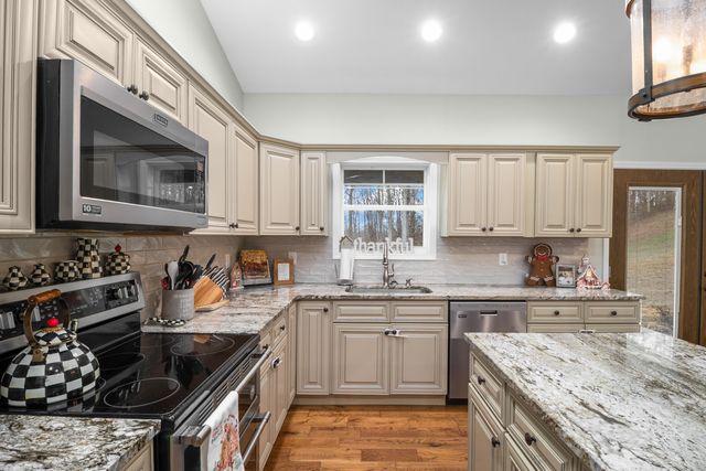 1745 Cold Hill Road, London, KY 40741