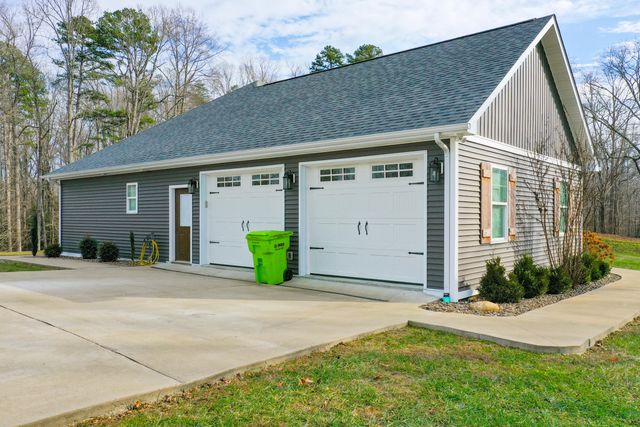 1745 Cold Hill Road, London, KY 40741