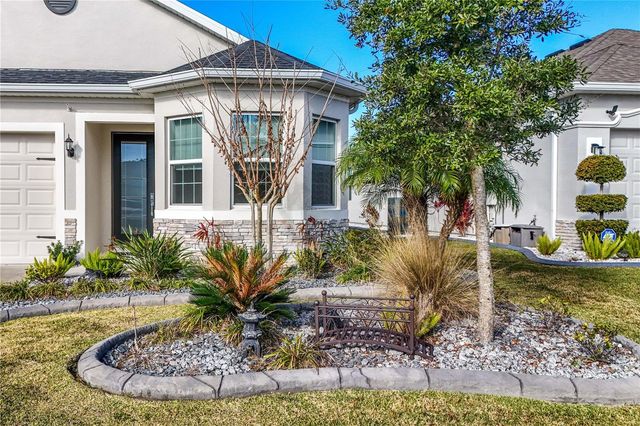 8677 BRIDGEPORT BAY CIRCLE, Mount Dora, FL 32757
