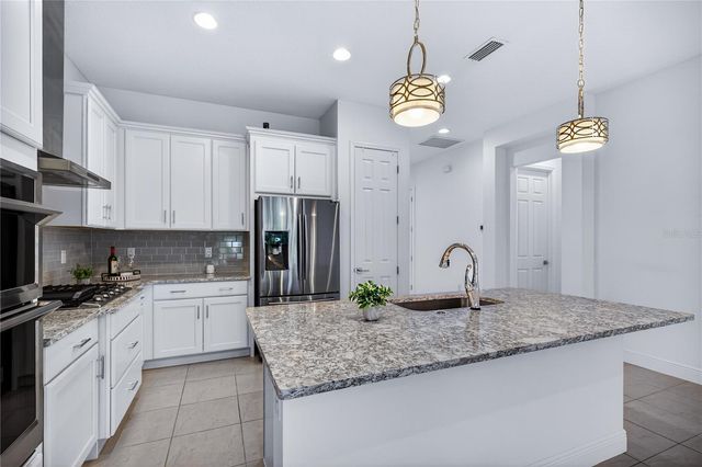 8677 BRIDGEPORT BAY CIRCLE, Mount Dora, FL 32757