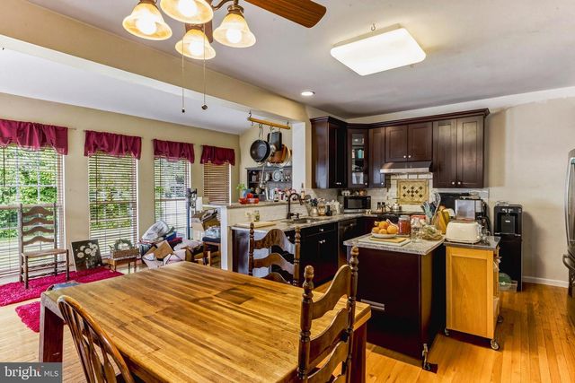 303 KALI LN, Williamstown, NJ 08094
