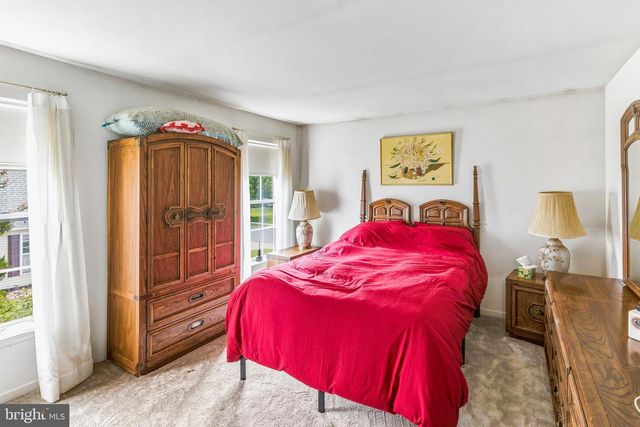 303 KALI LN, Williamstown, NJ 08094