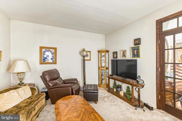 303 KALI LN, Williamstown, NJ 08094