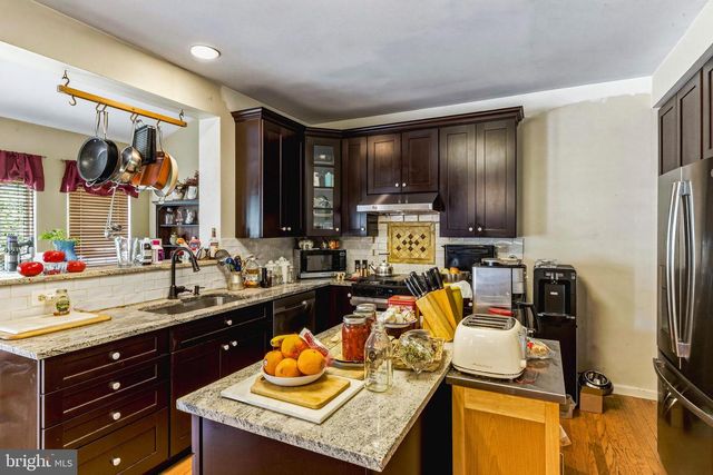 303 KALI LN, Williamstown, NJ 08094