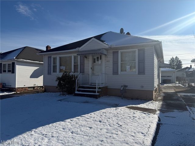 2923 Park Drive, Parma, OH 44134