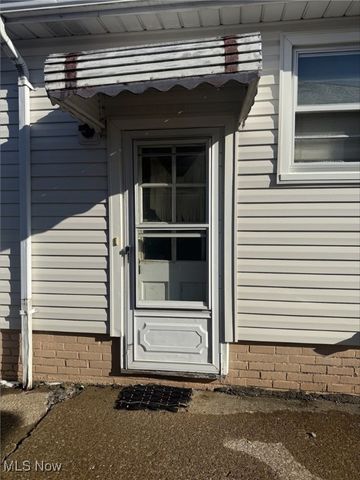 2923 Park Drive, Parma, OH 44134