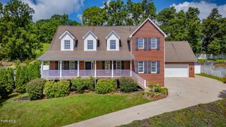 702 Glen Oaks Place, Johnson City, TN 37615