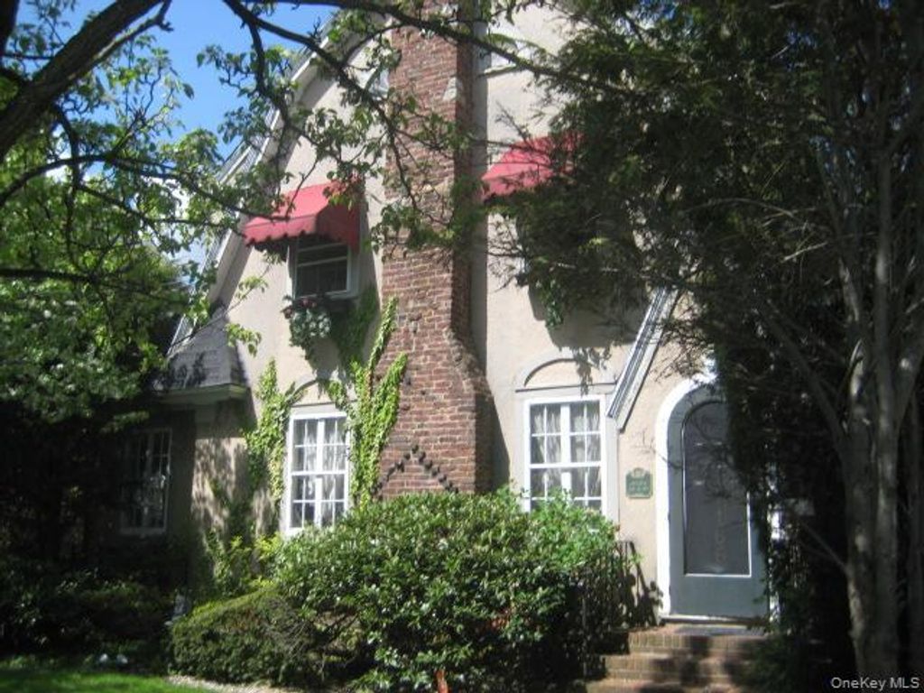 166 Southard Avenue, Rockville Centre, NY 11570 — exterior