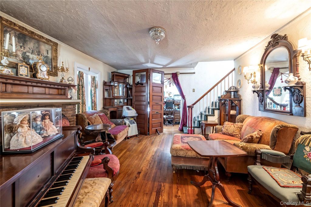 166 Southard Avenue, Rockville Centre, NY 11570 — photo 3