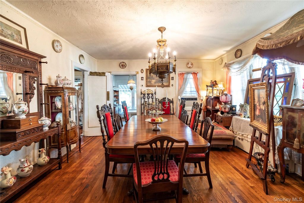 166 Southard Avenue, Rockville Centre, NY 11570 — photo 4
