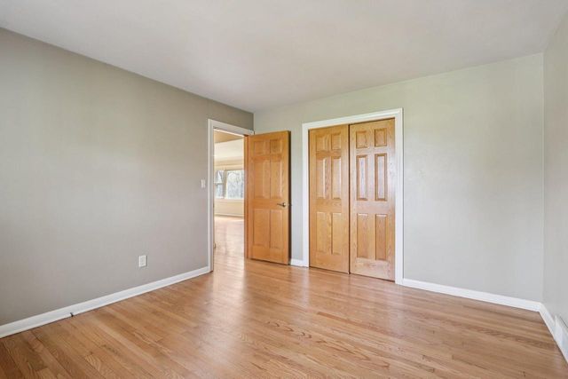 1433 N Golden Lake ROAD, Summit, WI 53066