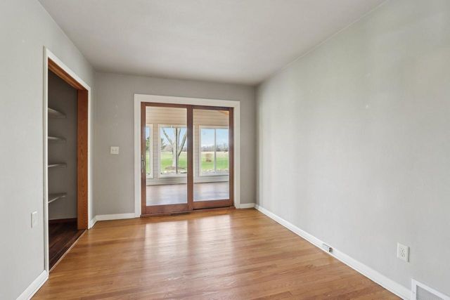 1433 N Golden Lake ROAD, Summit, WI 53066