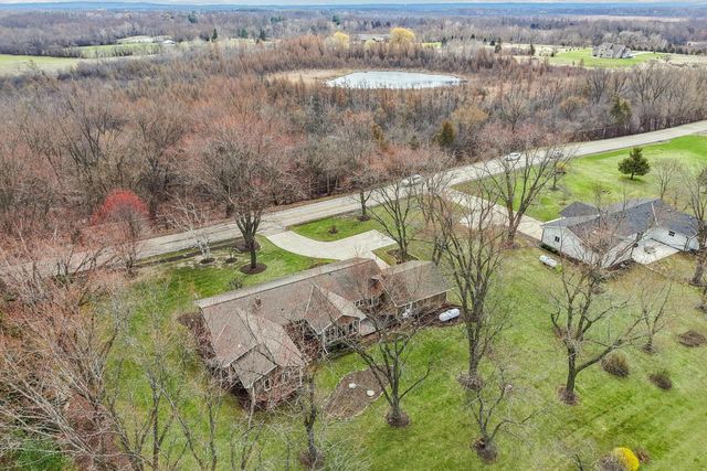 1433 N Golden Lake ROAD, Summit, WI 53066