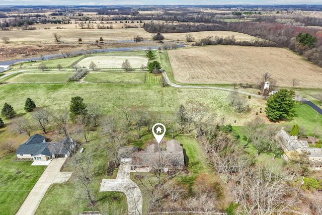1433 N Golden Lake ROAD, Summit, WI 53066