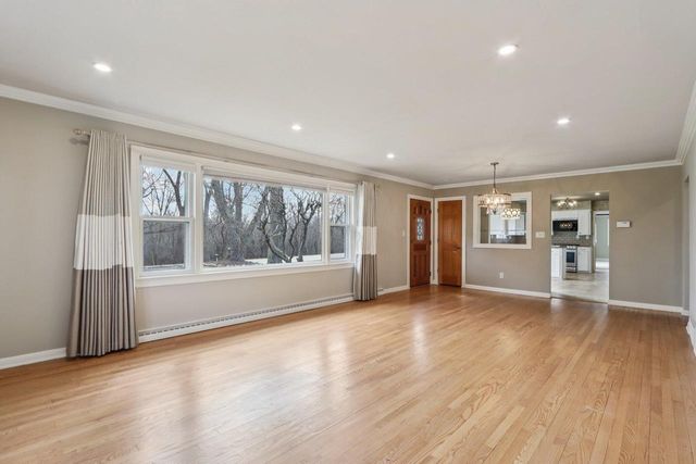 1433 N Golden Lake ROAD, Summit, WI 53066
