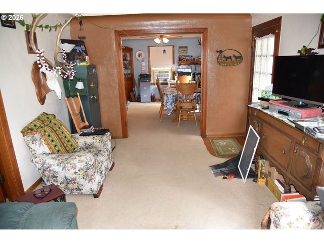 25258 ROWLAND Rd, Harrisburg, OR 97446
