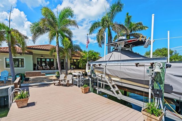 203 HOWARD DRIVE, Belleair Beach, FL 33786