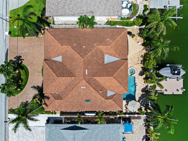 203 HOWARD DRIVE, Belleair Beach, FL 33786