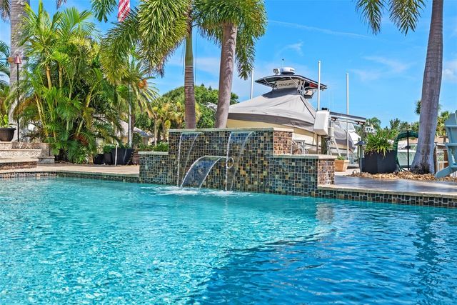 203 HOWARD DRIVE, Belleair Beach, FL 33786