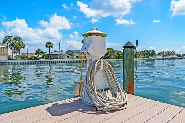 203 HOWARD DRIVE, Belleair Beach, FL 33786