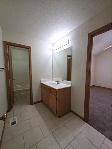 501-505 SW 6th Street, Blue Springs, MO 64014