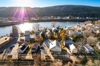 16 Church Street, Walpole, NH 03609