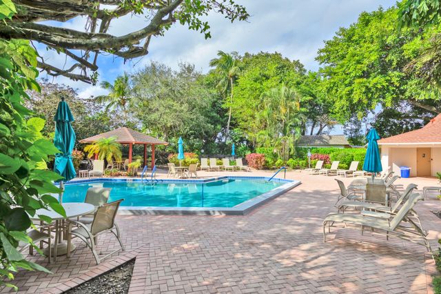 3091 N COURSE Drive 710, Pompano Beach, FL 33069