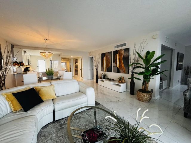 3091 N COURSE Drive 710, Pompano Beach, FL 33069