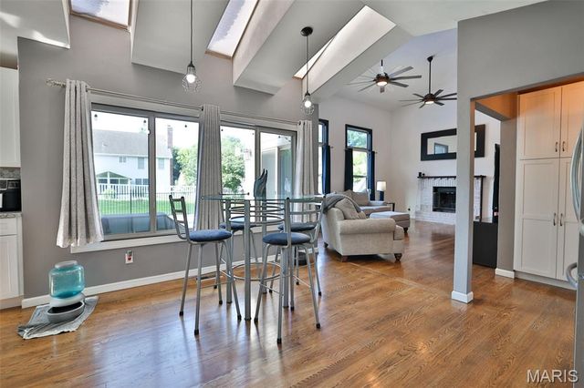 138 Holly Tree Court, Glen Carbon, IL 62034