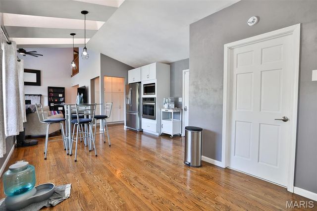 138 Holly Tree Court, Glen Carbon, IL 62034