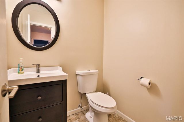 138 Holly Tree Court, Glen Carbon, IL 62034