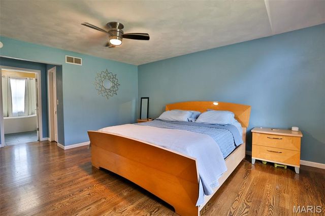 138 Holly Tree Court, Glen Carbon, IL 62034
