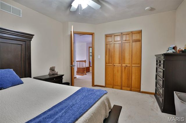 138 Holly Tree Court, Glen Carbon, IL 62034