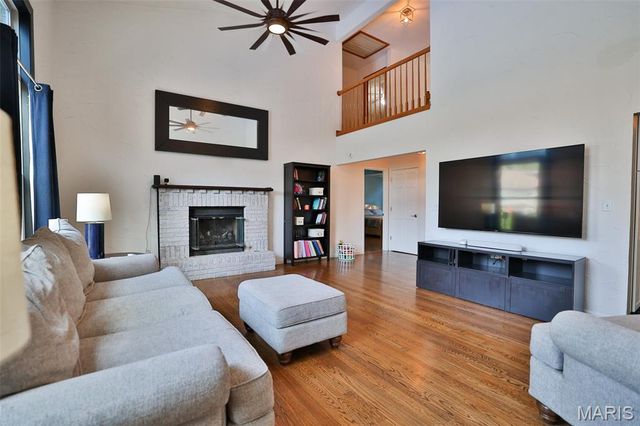 138 Holly Tree Court, Glen Carbon, IL 62034