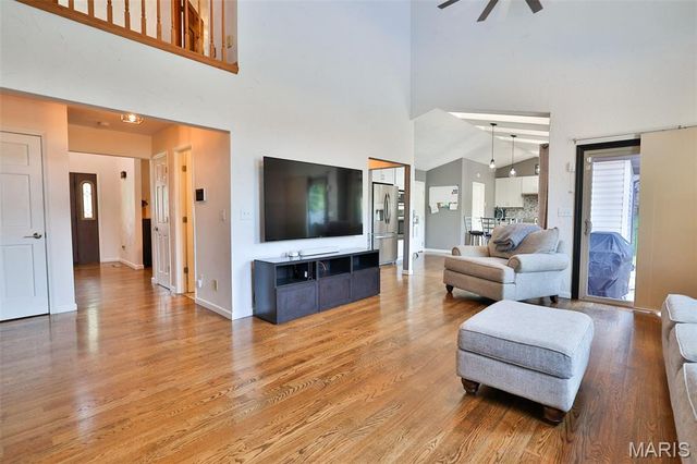 138 Holly Tree Court, Glen Carbon, IL 62034