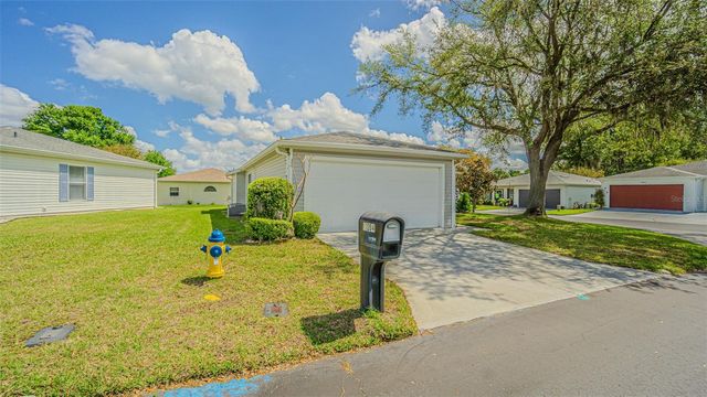 11204 COREY PAVIN LANE, San Antonio, FL 33576