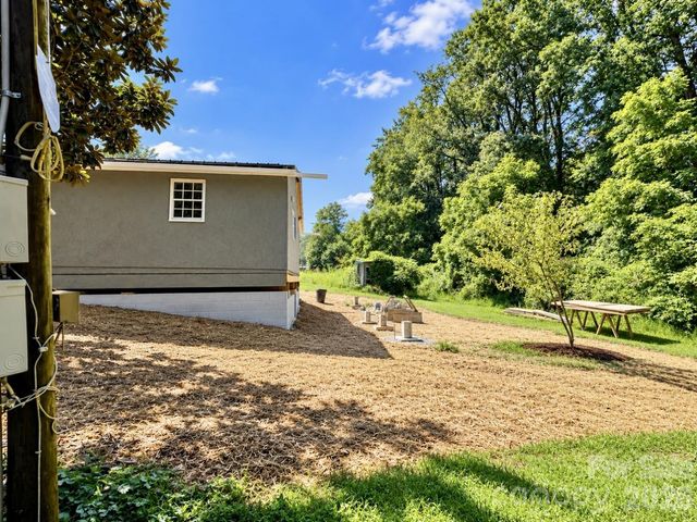 2063 Wilson Road, Asheville, NC 28806
