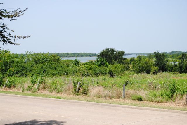 5080 Lakeshore Boulevard, The Colony, TX 75056