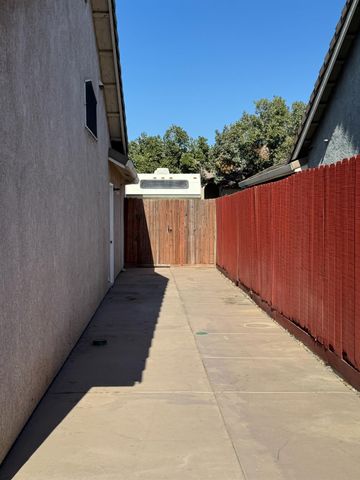 4004 Shiprock Dr, Modesto, CA 95355