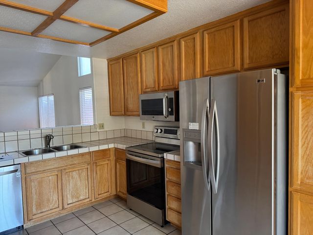 4004 Shiprock Dr, Modesto, CA 95355