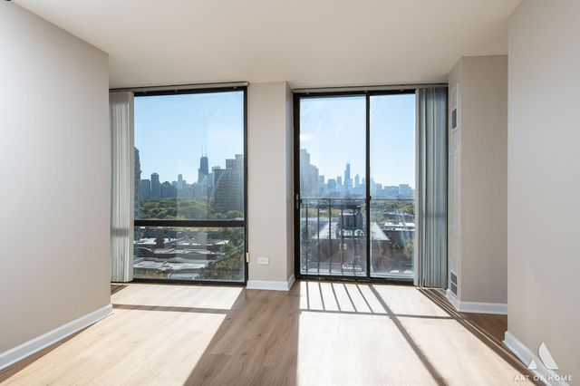 345 W Fullerton Parkway 1205, Chicago, IL 60614