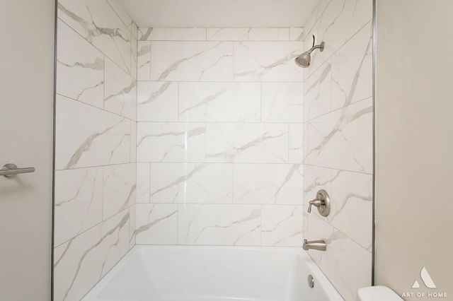 345 W Fullerton Parkway 1205, Chicago, IL 60614