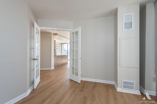 345 W Fullerton Parkway 1205, Chicago, IL 60614