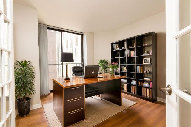 345 W Fullerton Parkway 1205, Chicago, IL 60614