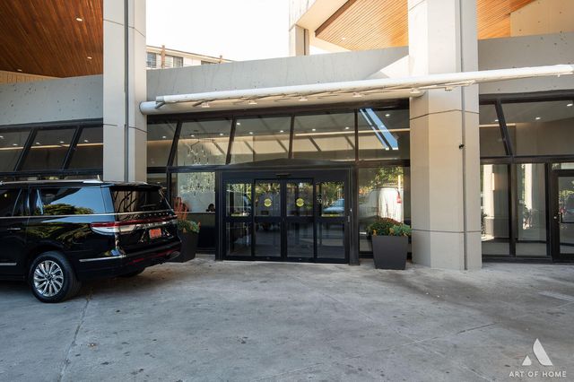 345 W Fullerton Parkway 1205, Chicago, IL 60614