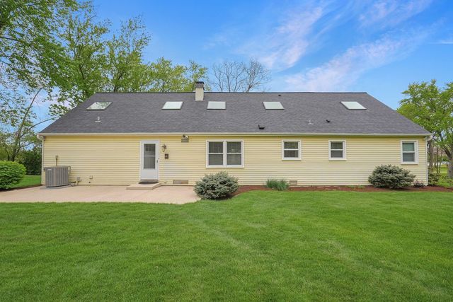 26W421 Wiesbrook Road, Wheaton, IL 60189