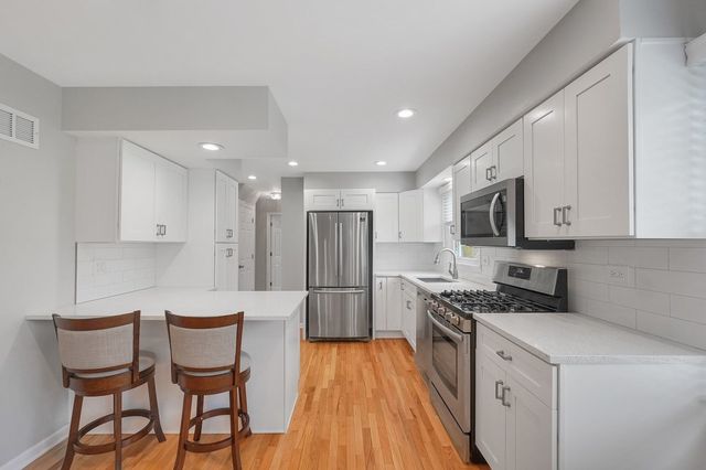 26W421 Wiesbrook Road, Wheaton, IL 60189