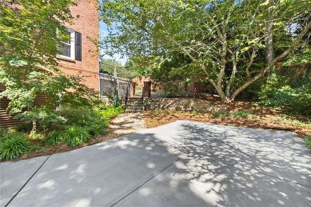 100 Barnard Place, Atlanta, GA 30328