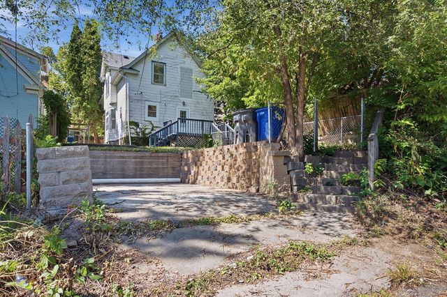 1032 Desoto Street, Saint Paul, MN 55130